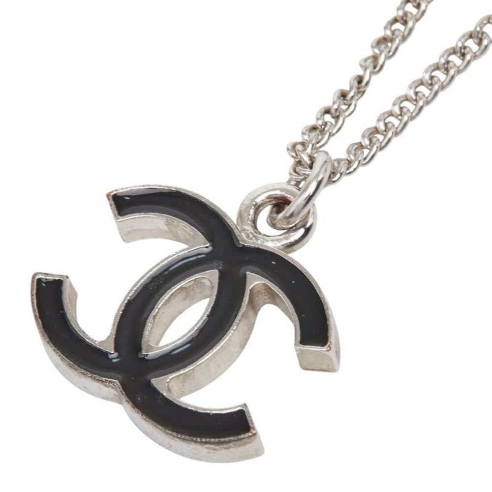 Chanel CC Logo Necklace Silver Black